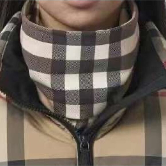 NWT Authentic Burberry Beige Vintage Check Face Mask and Snood Scarf - Picture 4 of 7